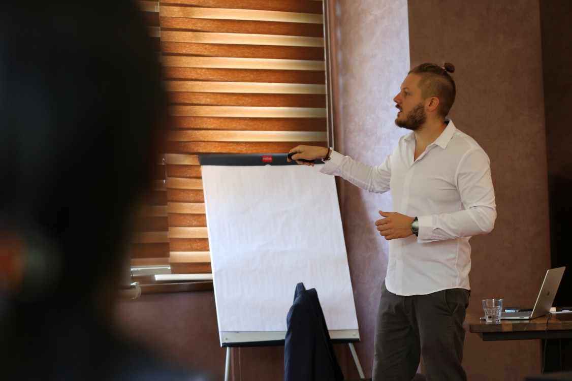 Petr Pospíšil leading a training session